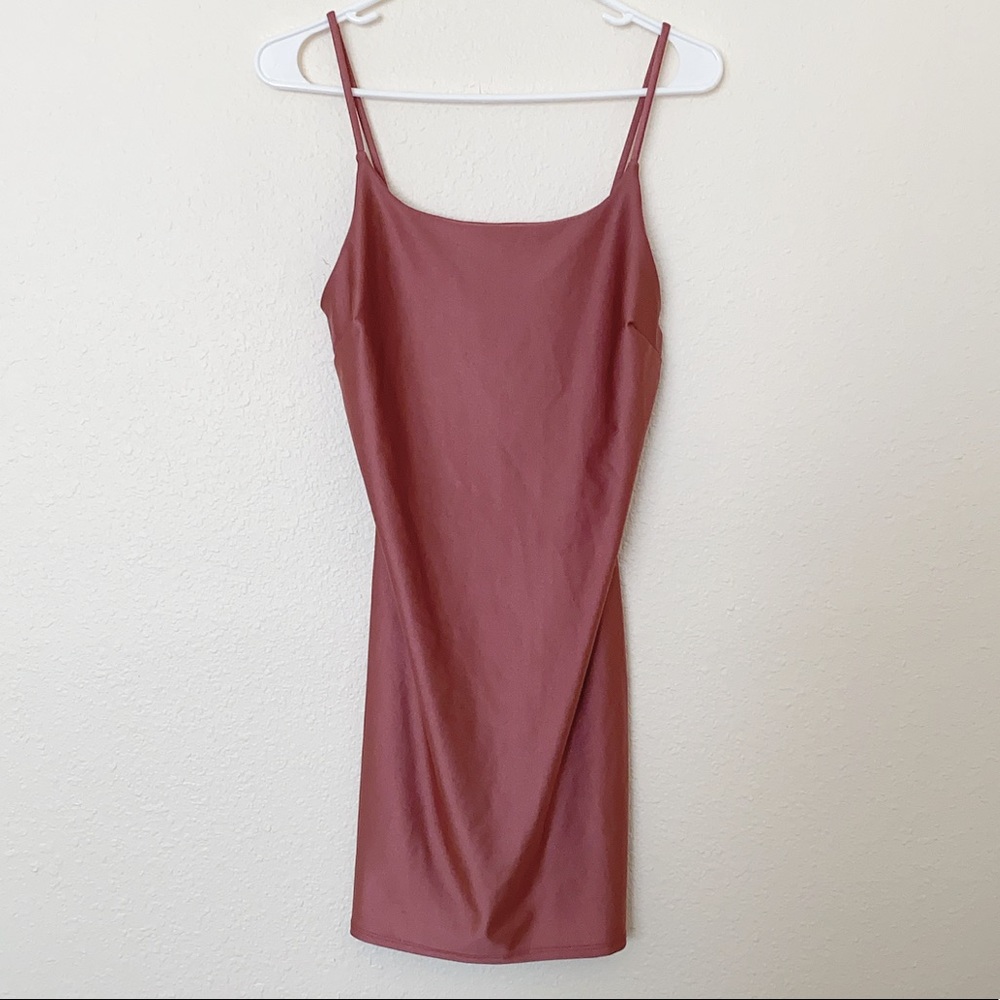 Rose satin-like dress
